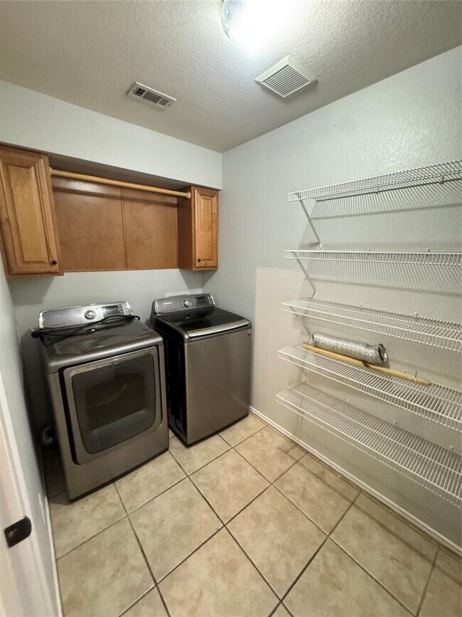 Foto del edificio - 3224 Arroyo Bluff Ln