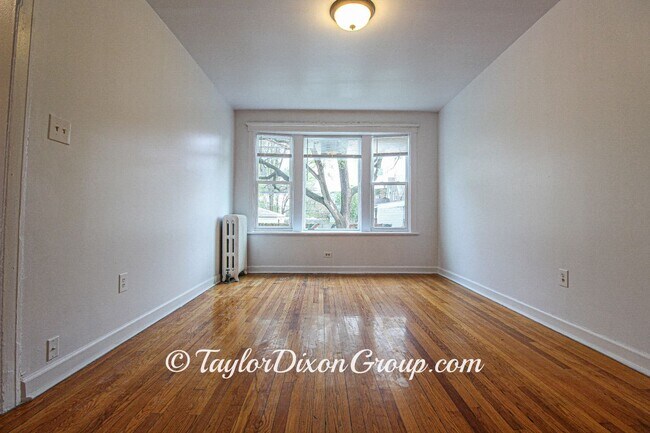 Foto del edificio - 506 E 70th St