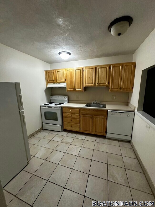 Foto del edificio - 84 Gardner St