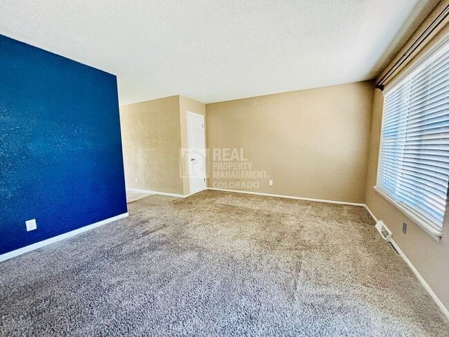 Building Photo - 9301 Julian Way
