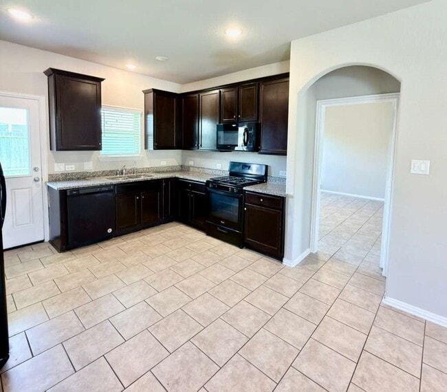 Building Photo - 8515 Balding Dr