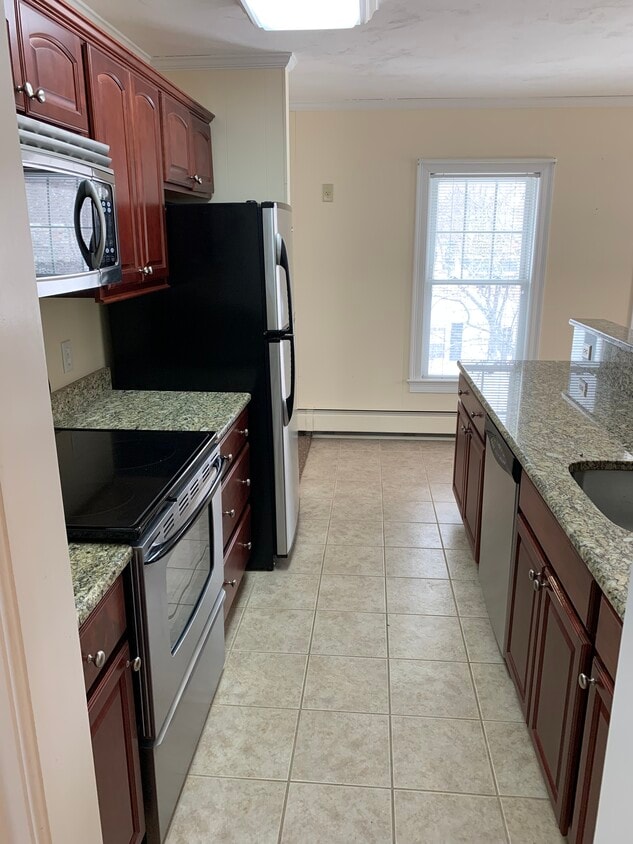 1078 Main St Unit 2, Holden, MA 01520 Apartments in Holden, MA