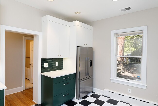 Photo - 1525 Elliot Place NW House