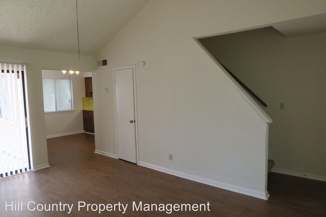 Building Photo - 12610 Tree Line Dr