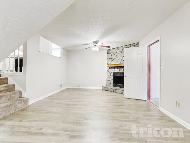 Building Photo - 2479 Hewatt Rd