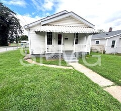Building Photo - 2131 Roanoke Ave SW