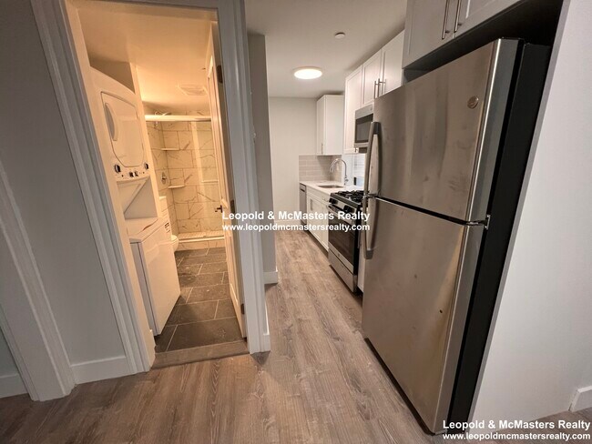 Foto del edificio - 65 Park Dr