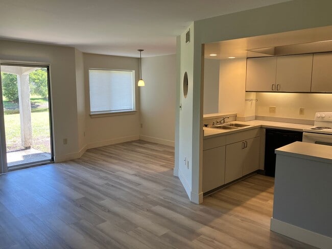 Foto del edificio - 2 Bedroom 2 Bathroom Condo in Calabash