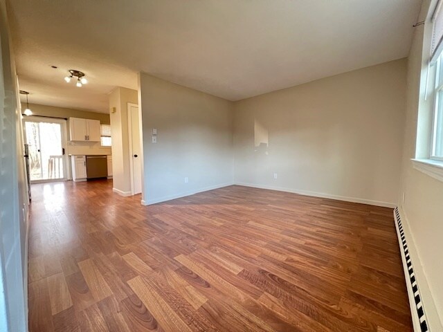 Foto del edificio - 122 Milford St Ext