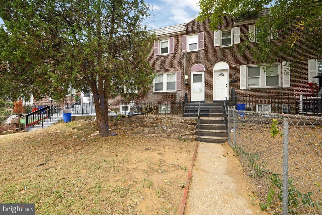 Primary Photo - 477 Raritan St