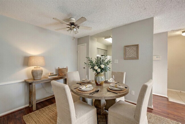 Building Photo - 2120 El Paseo St