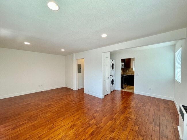 Foto del edificio - 6329-6335 Osler St