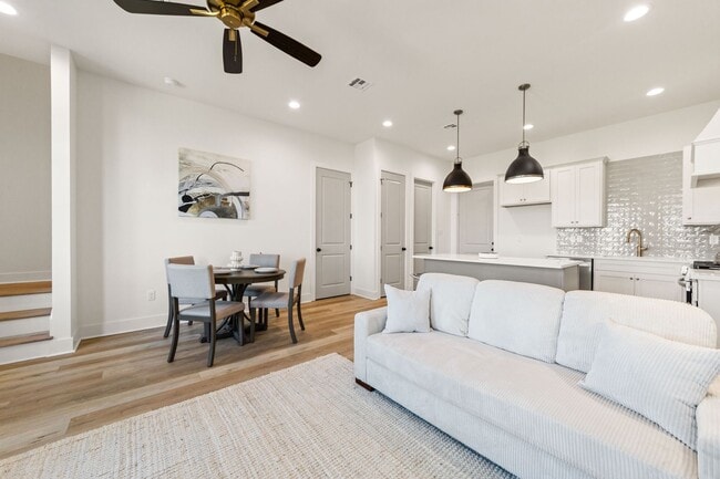 Foto del edificio - FOR RENT in WEST VILLAGE!