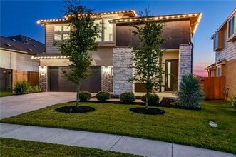 Building Photo - 8001 Beacon Knob Way