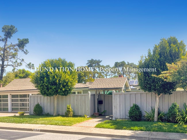 Building Photo - 174 Trinidad Dr