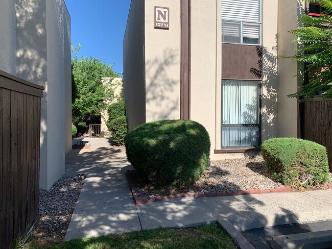 Foto del edificio - Lovely 2 Bedroom, 2 Bath Condo In The NE!