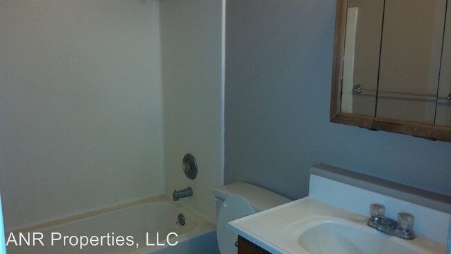 Foto del edificio - 322 E Whitman St