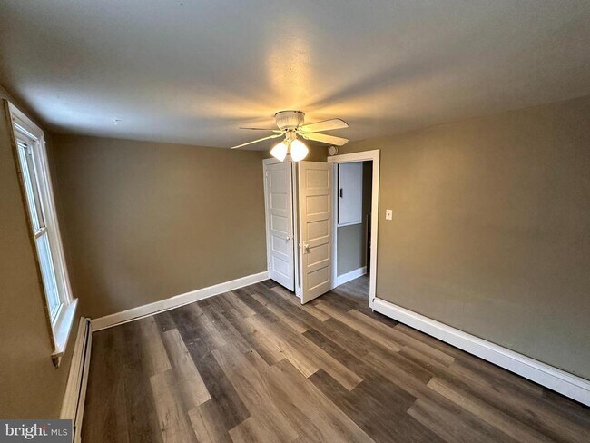 Foto del edificio - 180 S Roland St