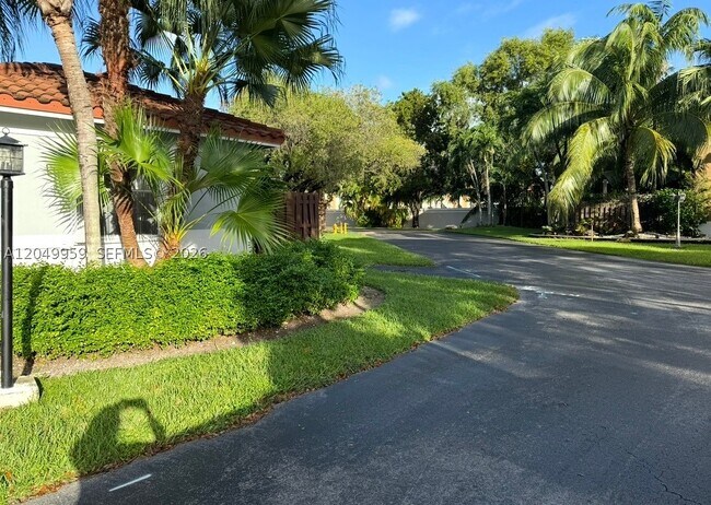 Foto del edificio - 5758 NW 97th Pl