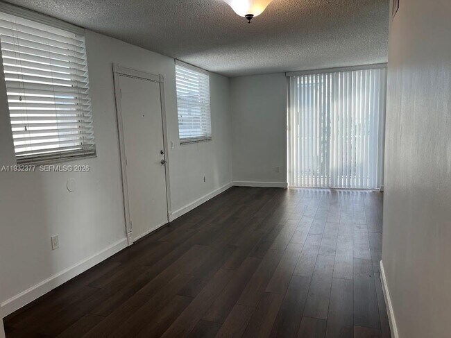 Foto del edificio - 1801 S Treasure Dr