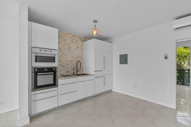 Photo - 65 SE Spanish Trail Apartment