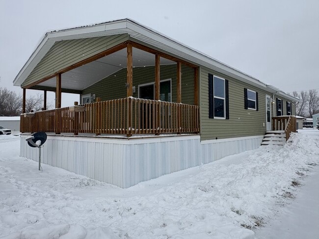 Building Photo - 1603 Summer Park Dr