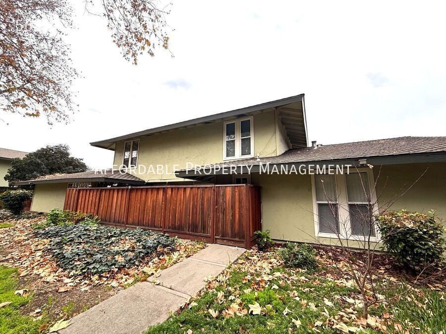 Photo - 5639 Chestnut Common-