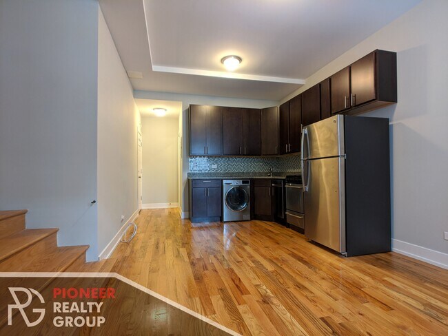 Foto del edificio - 2752 N Mildred Ave