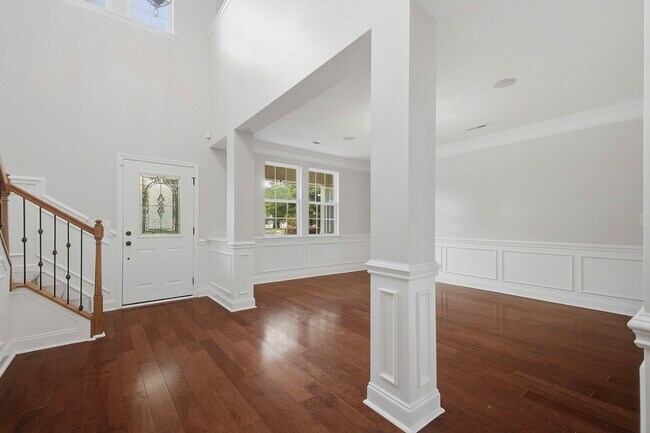 Building Photo - 654 Grassy Hill Rd