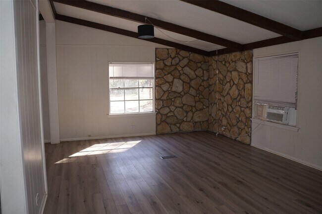 Foto del edificio - 650 Thousand Oaks