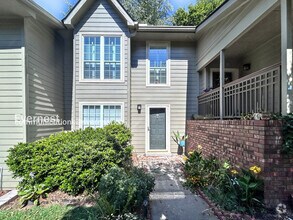 Building Photo - 1105 Lenox Way NE