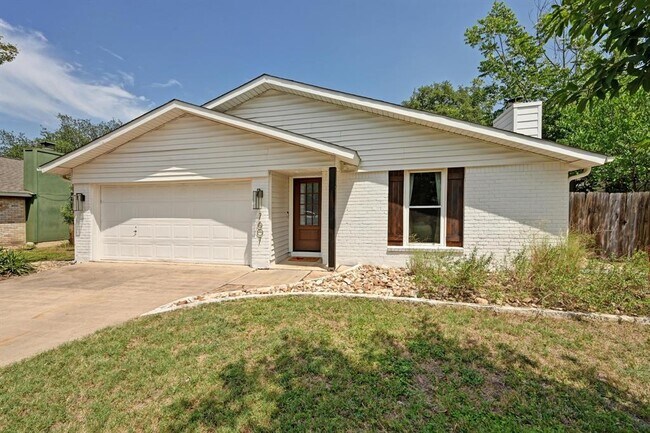 Building Photo - 7607 Whispering Winds Dr