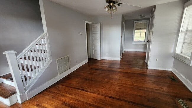 Building Photo - 238 Lake Ella Dr