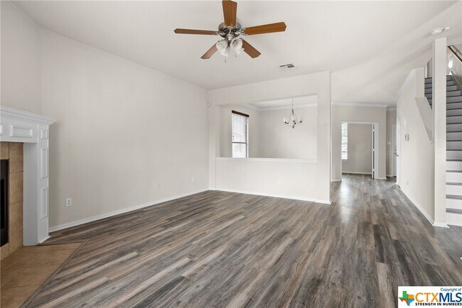 Foto del edificio - 6202 Bridgewood Dr