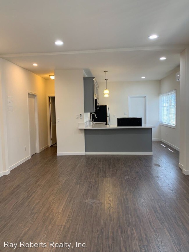 Foto del edificio - 810 N Bonnie Brae St