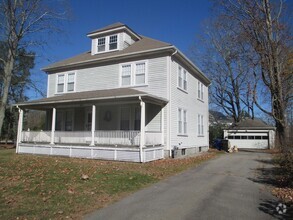 Building Photo - 93 Main St