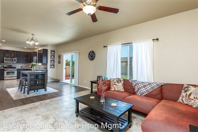 Foto del edificio - 4 br, 3.5 bath House - 7256 Red Cardinal Loop