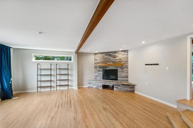 Building Photo - 5 bedroom in Seattle WA 98118