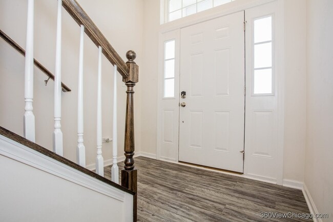 Building Photo - 4326 Monroe Ave