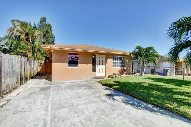 Building Photo - 1213 Peak Rd