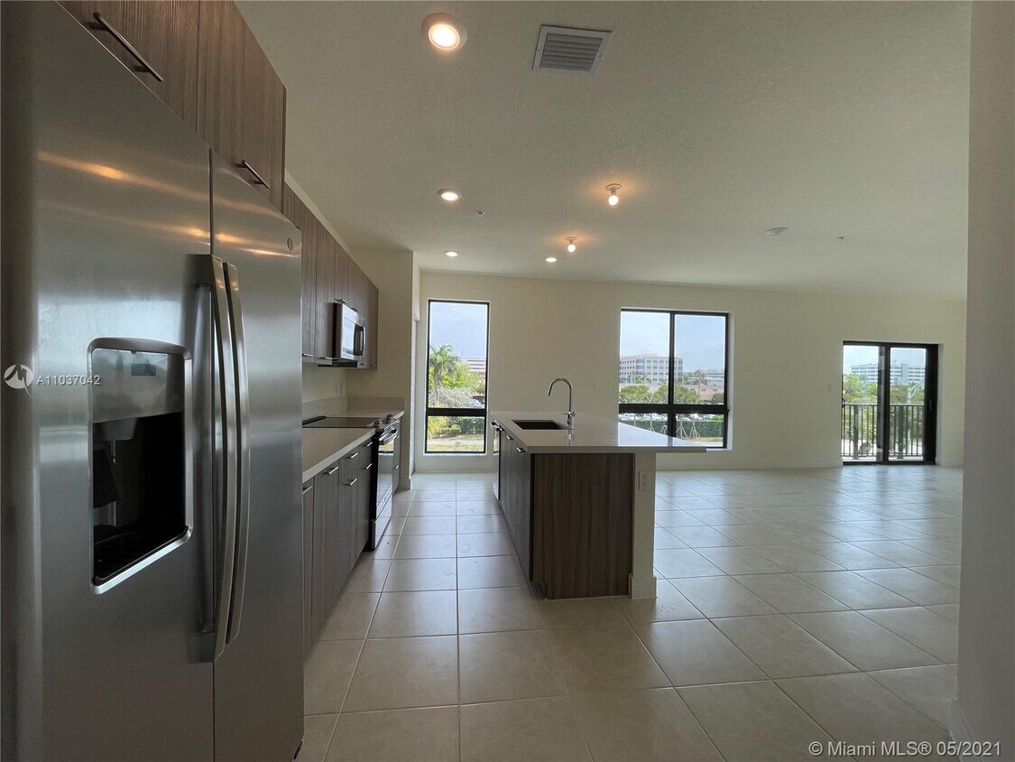 Foto principal - 8200 NW 41st St