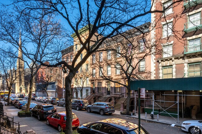 Building Photo - 17 W 123rd St