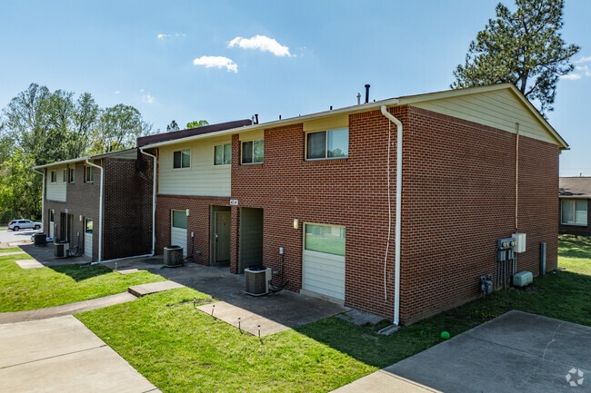 Building Photo - Creekwood Village Apartments