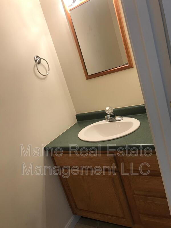 Foto del edificio - 18 Patrick Dr