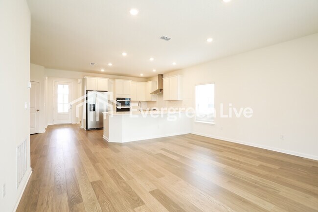 Foto del edificio - 3440 Americana Dr