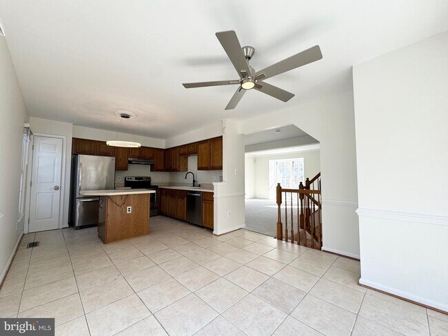 Foto del edificio - 7481 Gadsby Square