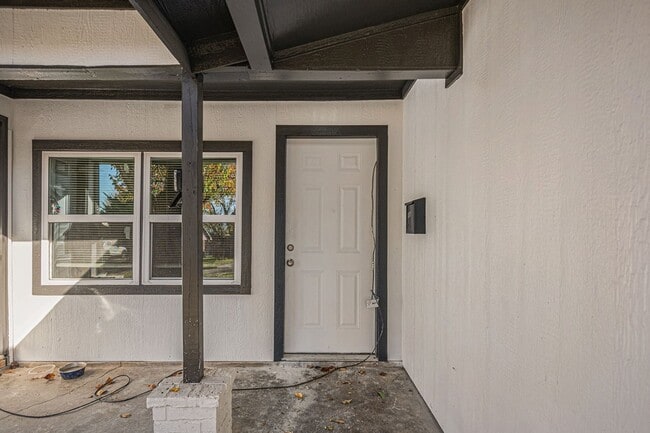 Building Photo - 406 Dawson Cir