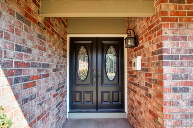Foto del edificio - 1615 Oakview Dr