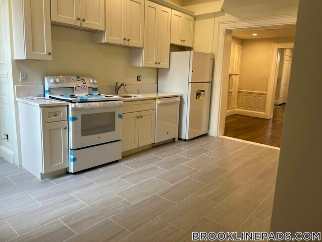 Foto del edificio - 1712 Beacon St