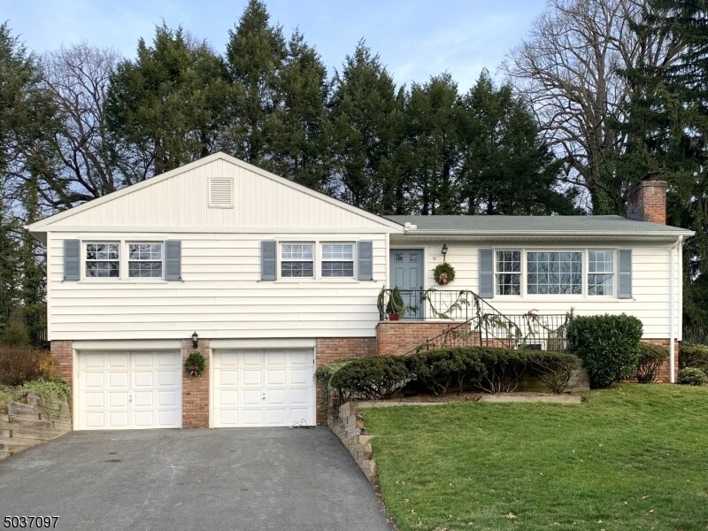 Foto principal - 9 Harrison Ct